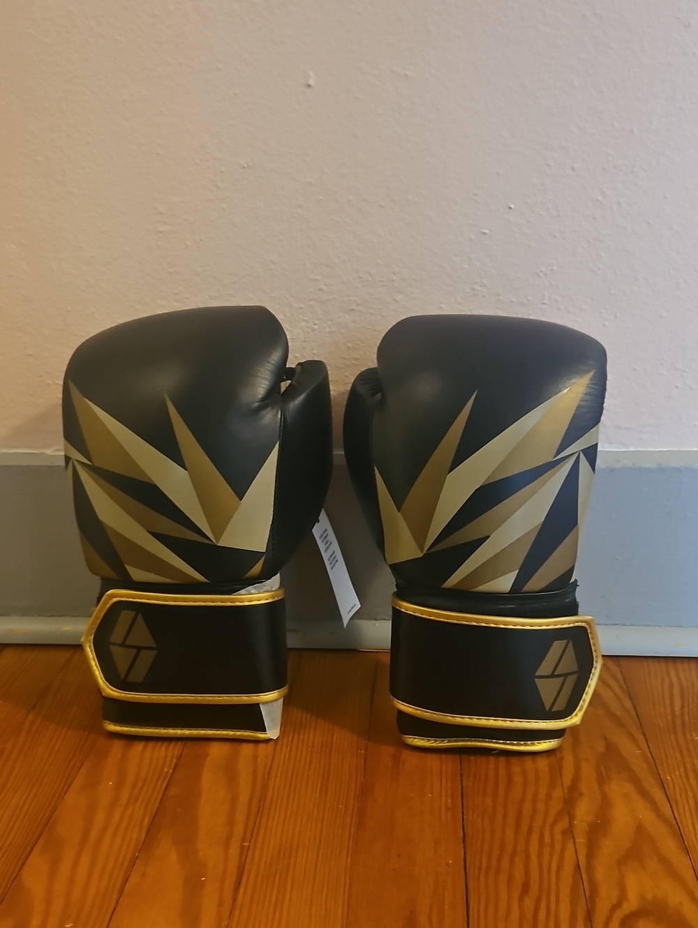 Black & Gold Society Nine Bia 12oz Boxing Gloves